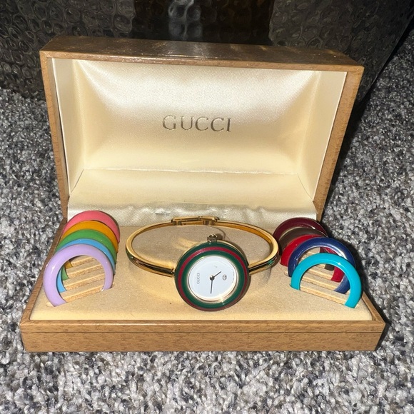 Gucci Women's Gold Watch with Multicolor Bezels - Picture 1 of 3